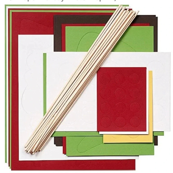 Paper Source Holiday Photo Props Kit - Picture 2 of 4